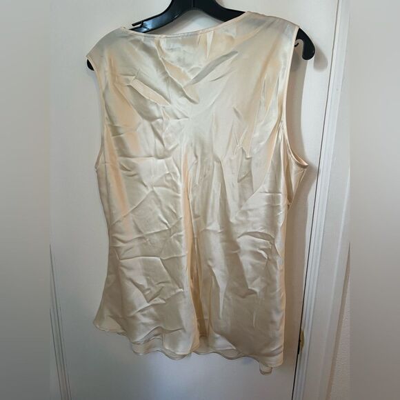 Kate Hill Cream Silk Tank - Picture 3 of 4
